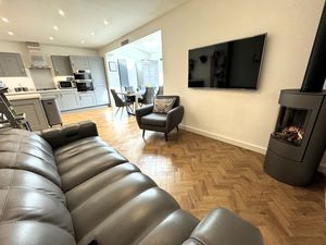 Open Plan Living - click for photo gallery